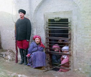 Tradycyjne więzienie środkowoazjatyckie, 1904 r.